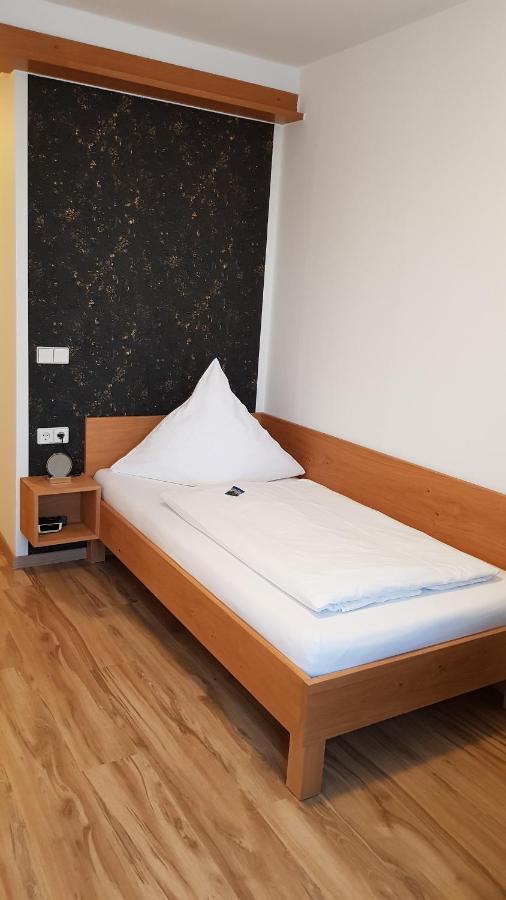 Braustueble Und Hotel Zur Post ويلر-سيمربيرغ المظهر الخارجي الصورة