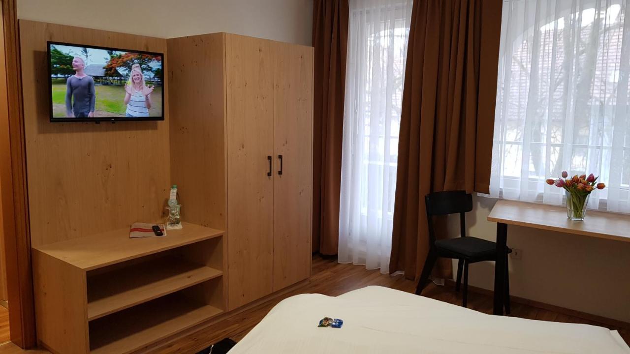 Braustueble Und Hotel Zur Post ويلر-سيمربيرغ المظهر الخارجي الصورة
